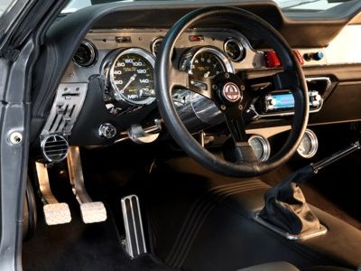 Die Armaturentafel des Ford Mustang Shelby GT 500 fr sten die Macher aus 